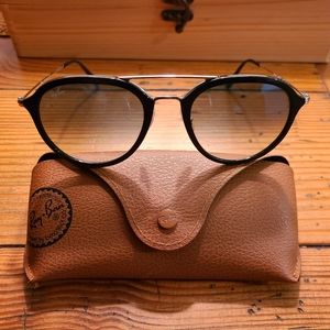 NWOT Ray-ban RB4253 black frame, blue lens
